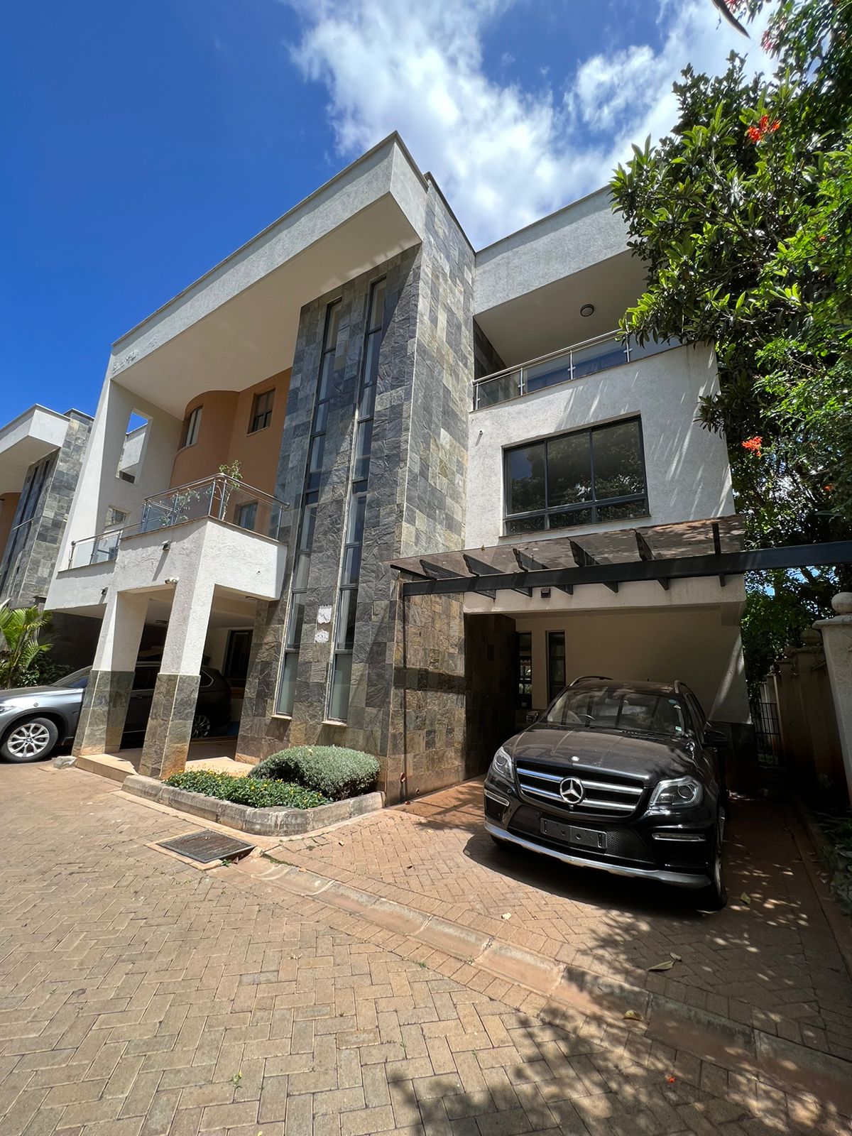5 bedroom townhouses plus sq for rent and sale in the leafy suburb of lavington area. Musilli Homes