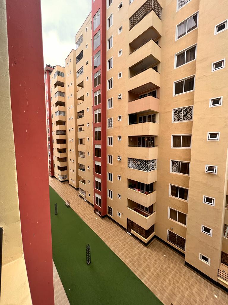Kings Sherwood comprise of 3 Bed all en-suite plus DSQ apartments off Riara Road next to Makini School in Kilimani. Musilli Homes