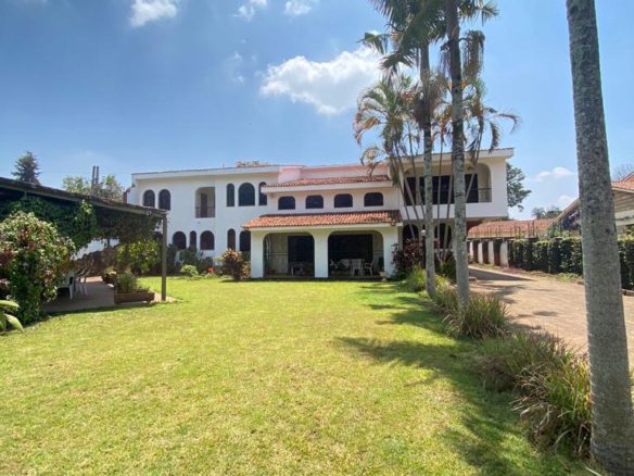5 bedroom house plus dsq on 1/2acre land for sale in Runda . Musilli Homes