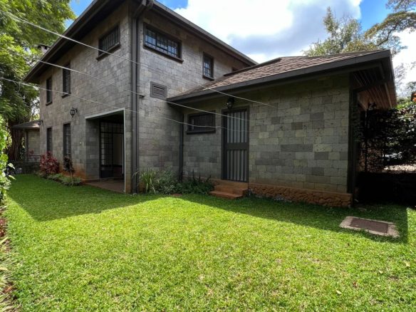 5 bedroom townhouse plus dsq . UN Approved. Musilli Homes. To let located in leafy suburb of peponi UN approved location
