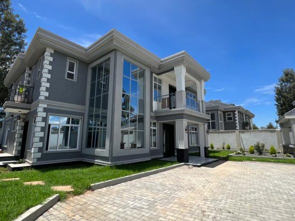 4 bedroom mansionate (all ensuite) sitting on an ⅛th acre for sale in Olkeri area, Ngong 157sqm. Price: 27 Million. Musilli Homes