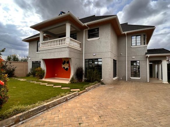 4 bedroom standalone for sale in Ruiru Kamakis. Built on 50*100 plot in Kamakis. All ensuite bedrooms. Has SQ. 23 Million. Musilli Homes