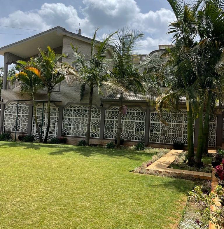 7 bedroom villa for sale in Nyari. 180 Million. Musilli Homes.