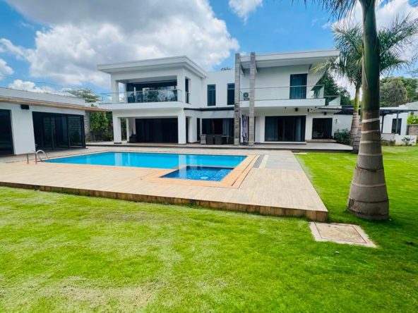 Luxury 5 bedroom house for rent in Kitisuru. Has manicure garden, swimming pool. Musilli Homes