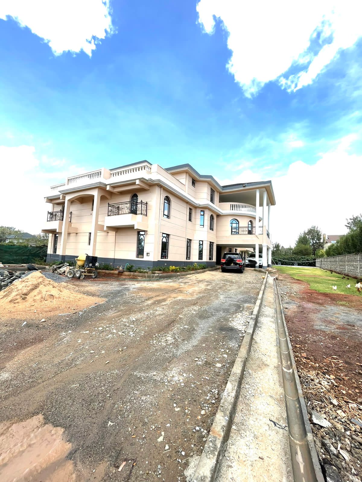 AMBASSADORIAL HOME FOR SALE IN KAREN NEAR HILL CREST SCHOOL. sitted on 1/2 acre plot. Has 15 bedrooms. Musilli Homes