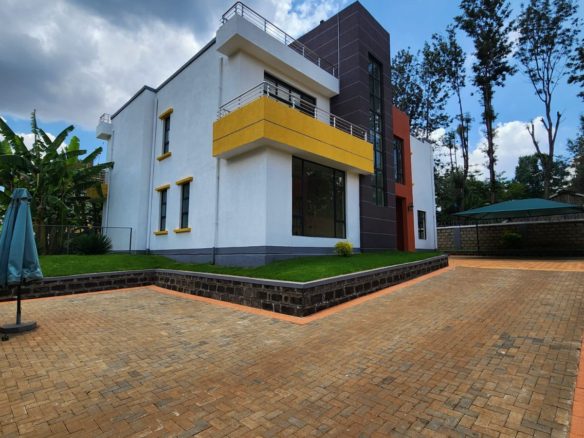 5 bedroom villa to let in Karen . Price 300k. In a gated community of 9 units. Sitting on 1/4 acre. Has Solar water heating system. Musilli Homes