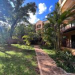 2 bedroom apartment to let in Kilimani, Nairobi. swimming pool, ample car parking. Rent per month 75,000. Musilli Homes