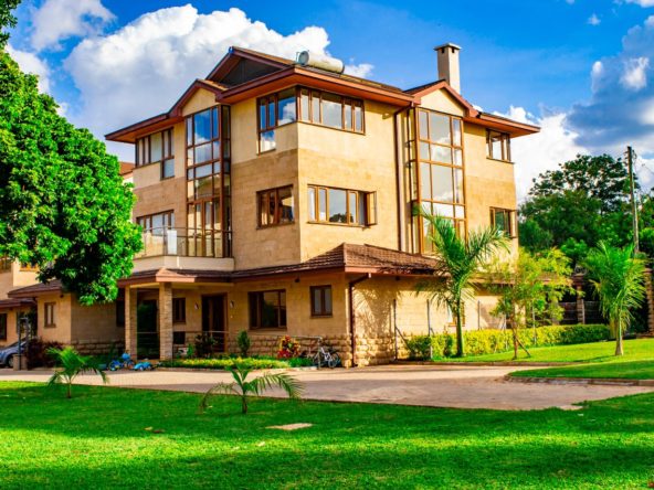 5 bedroom town house to let in Lavington. Rent-$4,000 monthly. in a gated compound of only 3 houses.