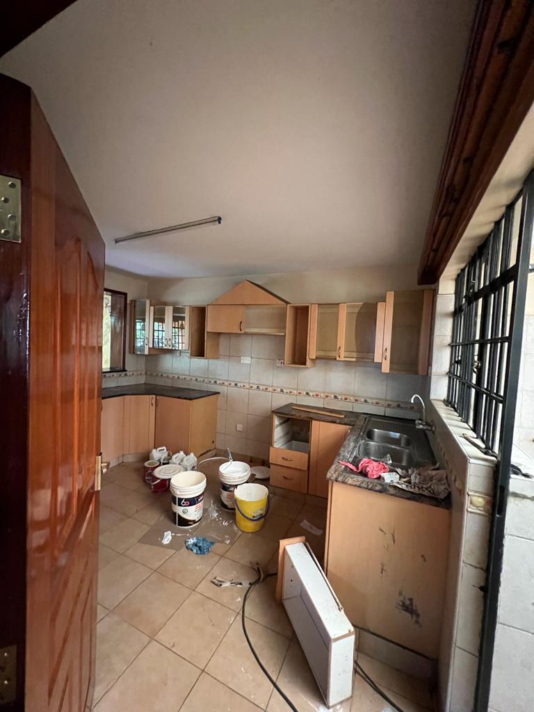 5 bedroom townhouse to let and sale in Lavington, Nairobi. Dsq available . Rent per month 184,000 Sale at 55Million. MUSILLI HOMES