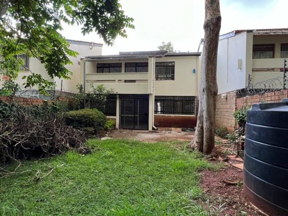 4 bedroom plus dsq townhouse to let in Kilimani, Nairobi. Dsq available, back yard garden, pet friendly. Rent per month 175,000. Musilli Homes