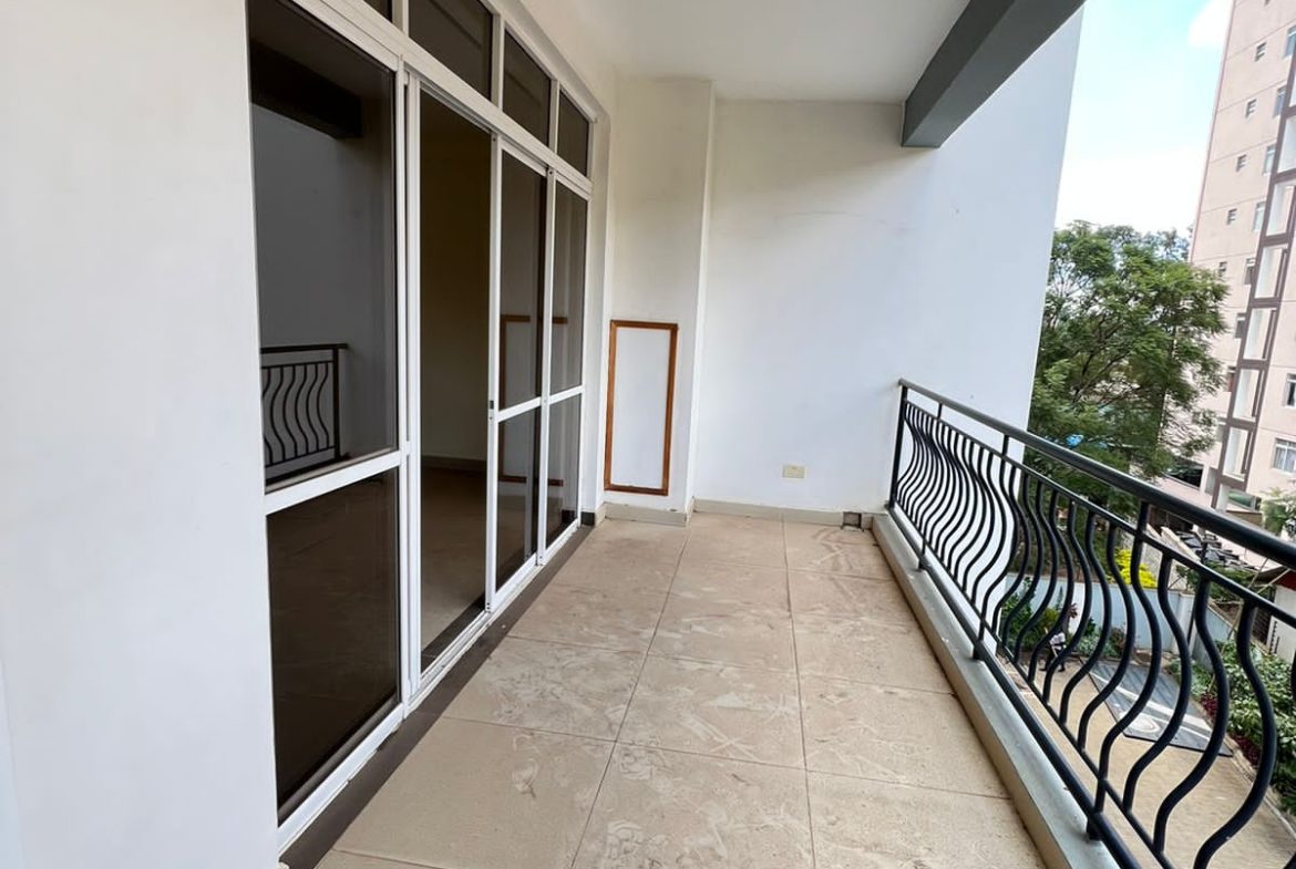 Spacious modern 3 bedroom plus dsq master en-suite apartment to KILIMANI, NAIROBI. Has Fully equipped gym, Intercom system. Rent 120,000. Musilli Homes