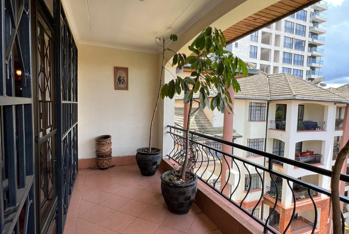 2 bedroom apartment to let in Kilimani, Nairobi. Balcony at the sitting area. Shared swimming pool. Ample car parking. Rent per month 75,000. Musili homes
