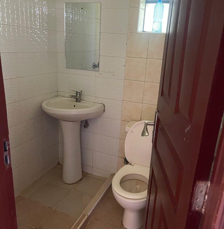 3 Bedroom villa with D.sq located on Kiambu road going for Ksh. 110,000/month. Has a Shopping Mall, 3 Star Hotel. Near UN HQ and US Embassy Musilli Homes