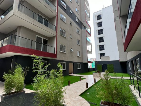 3 bedroom apartment to let in Westlands, Nairobi. All bedroom en suite. swimming pool. Gym. Lift. Back up generator. Rent per month 150,000. Musilli Homes