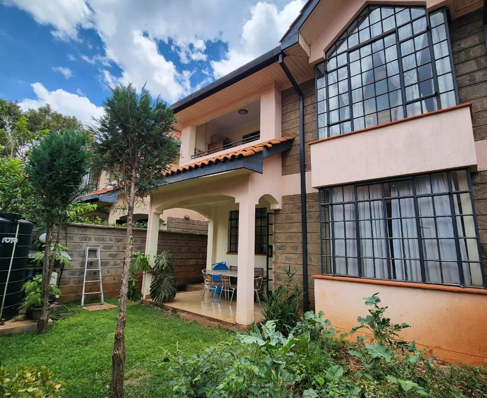 Spacious 4 bedroom townhouse to let . Price 180,000. Staff quaters. Ample parking. 24 hour security service Musilli Homes