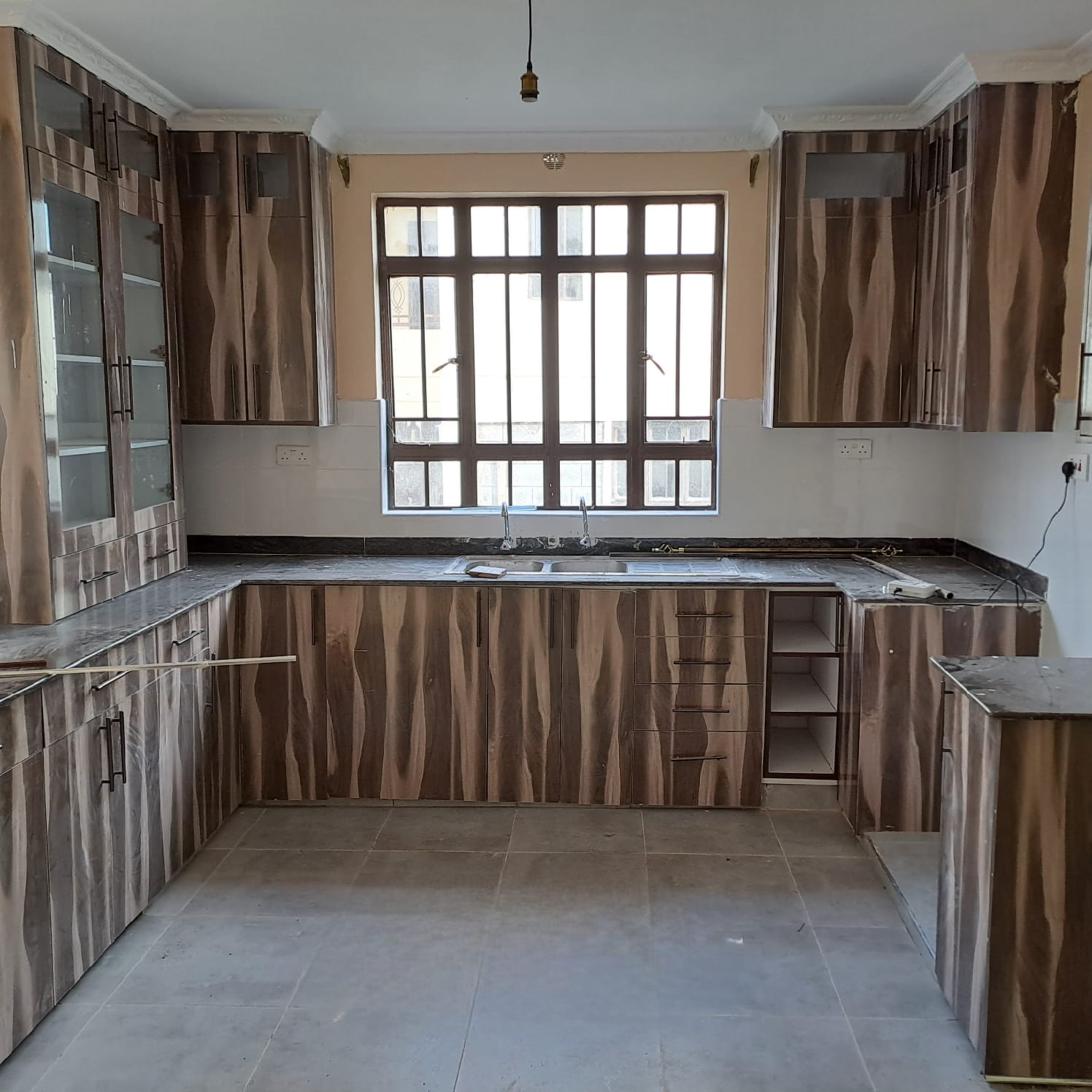 Spacious 4 bedrooms all ensuite with study room on an 1/8th acre with ready freehold title deeds. A 10 unit estate located in Rimpa, RONGAI Musilli Homes