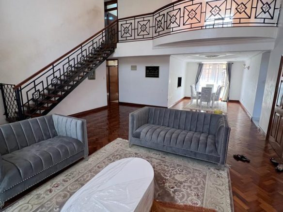 6 bedroom duplex apartment for sale in Kileleshwa, Nairobi in a quiet compound with few units. Has swimming pool. Price- Ksh.25M. Musilli Homes