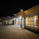 3 bedroom Flat roof bungalow for sale in Ruiru Matangi. Ksh 8 million. 140sqm All ensuite. In a gated community of 14 units. Musilli Homes