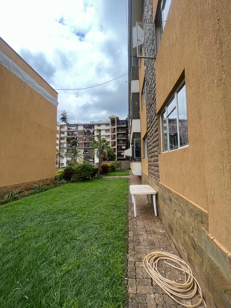 Land For Sale 1.04 acres in Parklands, On 1st avenue. With apartments with an income of ksh 1.2million of 20 units of 3 bedroom. 650Million Musilli Homes