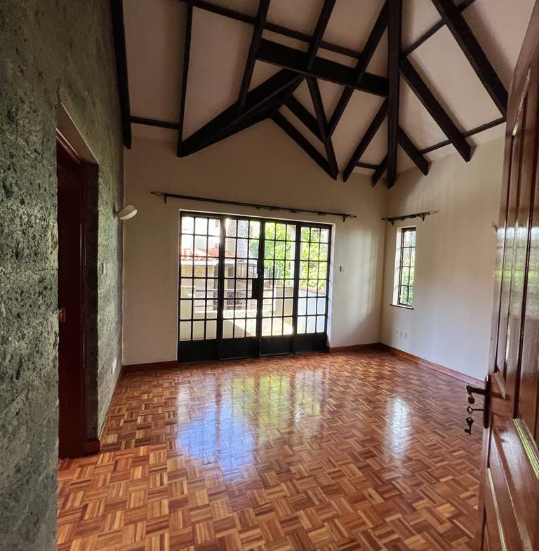 4 bedroom plus dsq townhouse to let located in the leafy suburb of spring valley. In a gated community. Rent per month 190,000. Musilli Homes