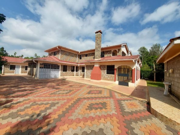 MUTHAIGA NORTH 4 BEDROOM MANSION TO LET on 1/2 Acre that comes with a Green Houses for Farming Vegetables and Fruits. Musilli Homes
