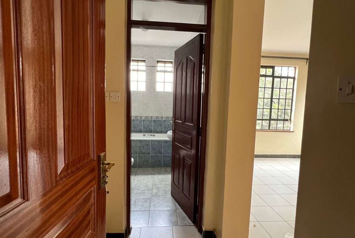 3 bedroom plus dsq apartment to let located in leafy suburb of lavington. shared swimming pool. Rent per month 85,000 Musilli Homes