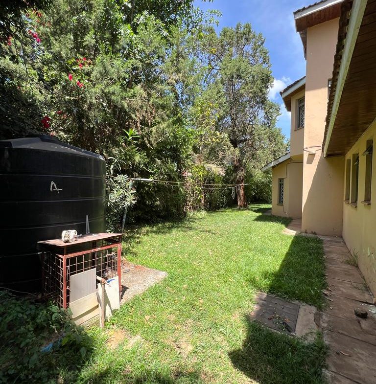 5 bedroom townhouse to let located on lavington, Nairobi. dsq Available -private garden -pet friendly -ample car parking Rent per month 265,000 Musilli Homes