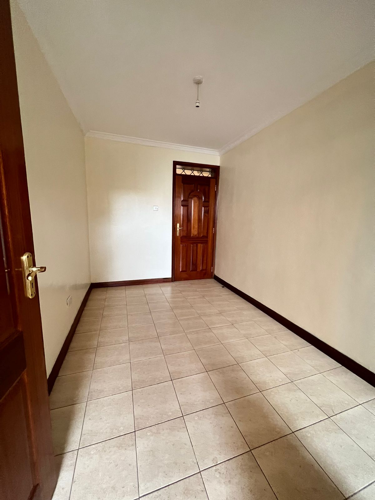 Masanduku apartments located off Mbaazi road- Spacious modern 3 bedroom plus dsq apartment to let. Rent per month 90K Musilli Homes