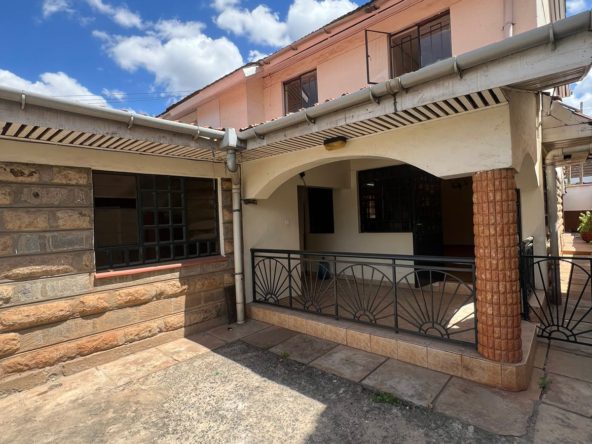 Spacious modern 3 bedroom plus 2 dsq Maisonette to let in Kileleshwa. Backyard garden Gated community. Newly refurbished. 90k Musilli Homes