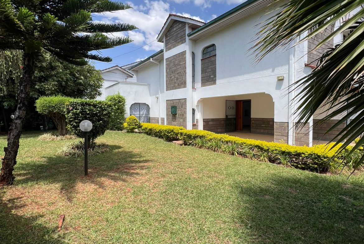 Spacious well Renovated 4 bedroom townhouse plus dsq to let in Lavington. Rent per month 240k. Musilli Homes