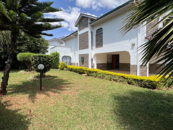 Spacious well Renovated 4 bedroom townhouse plus dsq to let in Lavington. Rent per month 240k. Musilli Homes