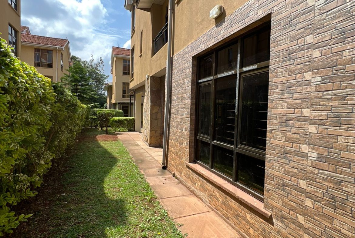 Spacious modern 6 bedroom townhouse to let in Lavington. Backup generator. Gated community. Rent per month 250K Musilli Homes