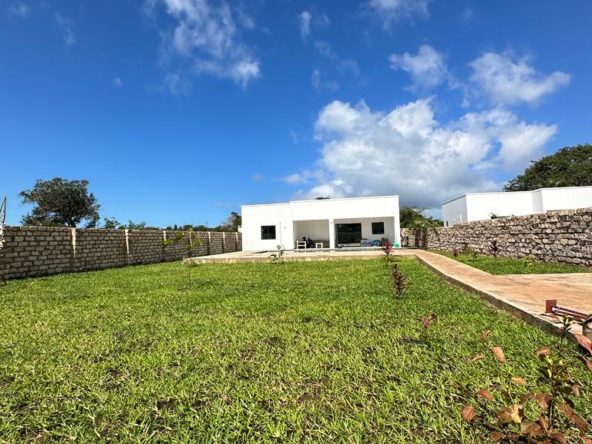 3 bedroom villas for sale in Diani Mombasa. Ksh 15million. Master ensuite. Sits on 1/4 acre. Ready title. Walking distince from Neptune beach Musilli Homes