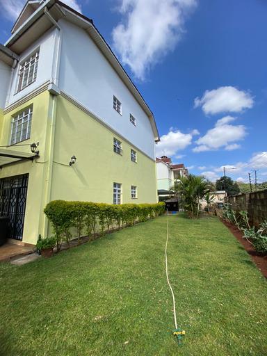 5 Bedrooms for let + DSQ in Kileleshwa Nairobi. In a gated community of few units. ASKING 250K MONTHLY Musilli Homes