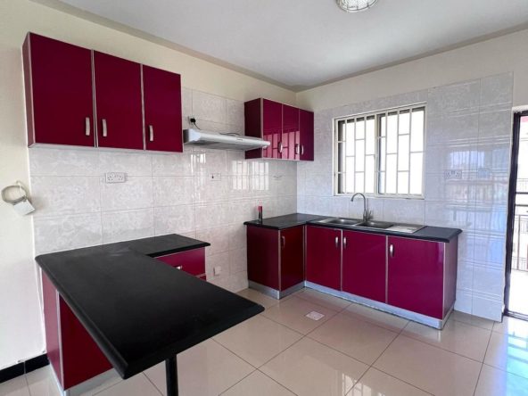 3 bedroom apartment for sale in Kilimani, Nairobi. Has swimming pool, gym, lifts, full back up generator. Price: 10.5M Musilli Homes