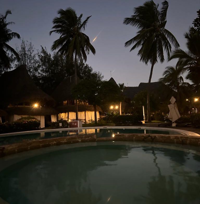 2 bedroom villa for sale in Malindi Casurina road. 2 swimming pools. All ensuite. Kitchenette. Ksh 9Million. Musilli Homes