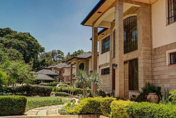 4 bedroom maisonette available to let in karen. All rooms en-suite. Lush gardens. Gated community of 9 units. Rent; 350k Musilli Homes