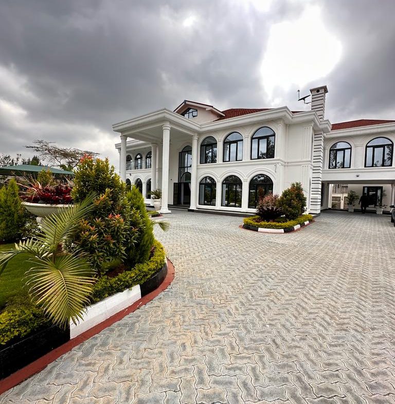 7 BEDROOMS ALL ENSUITE HOUSE ON SALE IN KAREN. Plinth area of the house- 900 square meters. Land size - ½ acre. Price - 165Million Musilli Homes