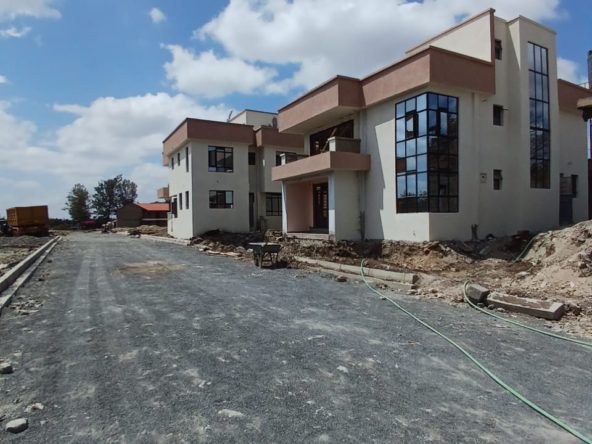 Executive 4 Bedroom Townhouses All-Ensuite plus a DSQ for sale. RUAI area, 150m off Eastern Bypass. PRICE: 10M Musilli Homes PamGolding