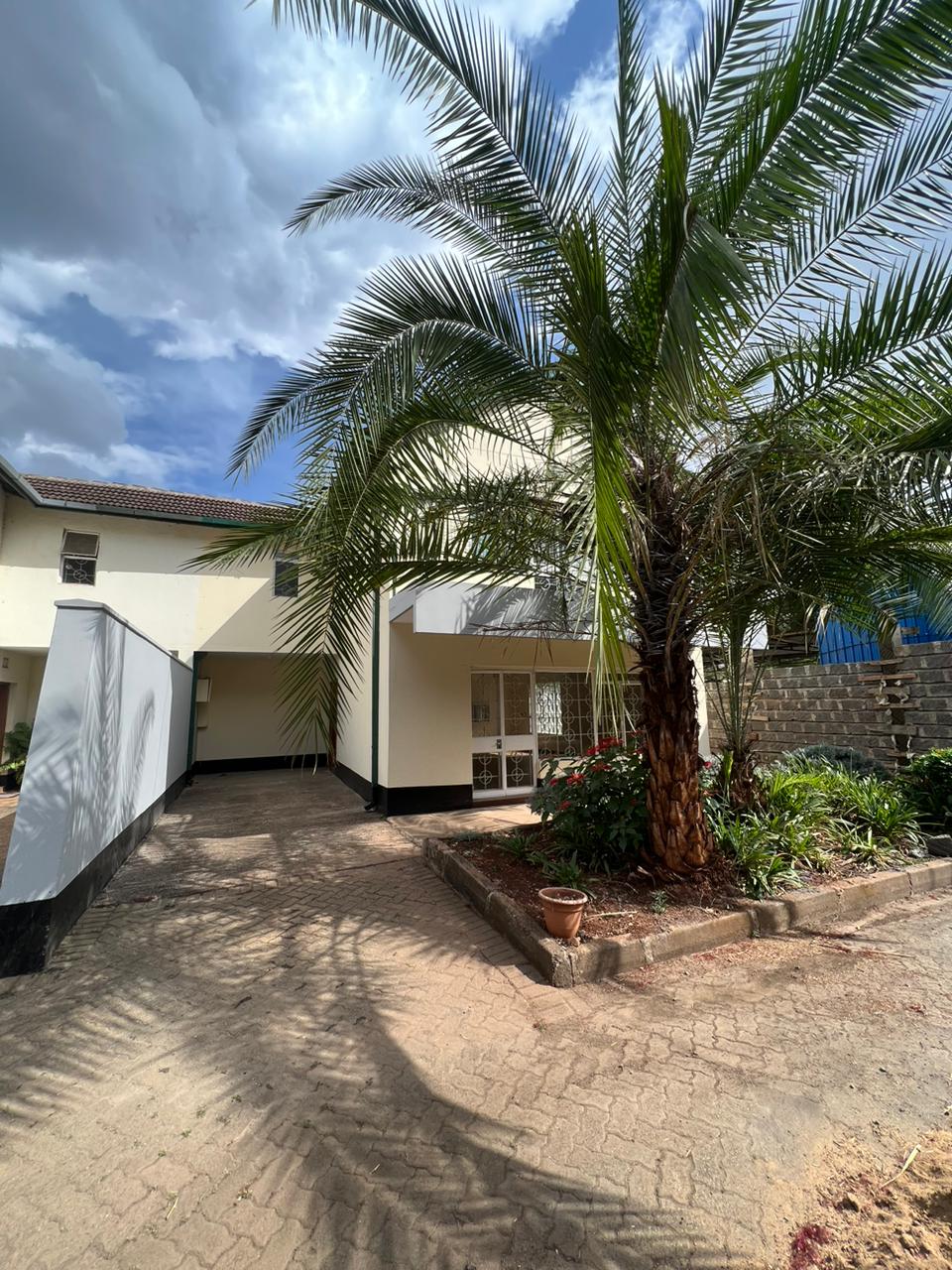 Spacious Modern 3 bedroom Maisonette to let in Kileleshwa, Nairobi. Gated community. Few units in the compound. DSQ. Rent 150,000Musilli Homes Pam Golding