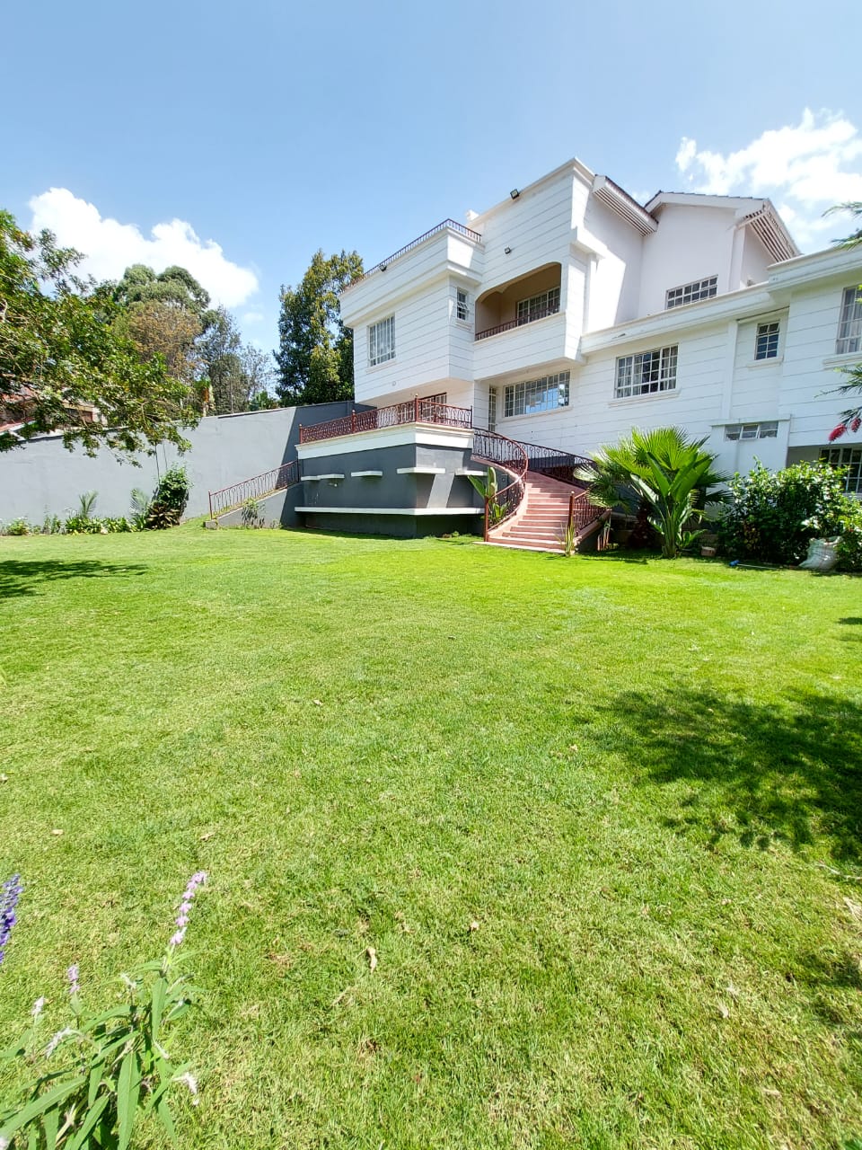 Spacious 6 Bedroom House for Sale in Kitisuru, Nairobi. The house sits on 1/2 Acre Land with clean Title Deed. Selling at Kshs. 150 Million Musilli Homes Pam Golding