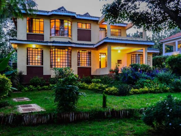 Selling a 5 bedroom house in kerarapon sitting on 1/4 acre plot. Price: kshs 37 M Musili Homes Pam Golding