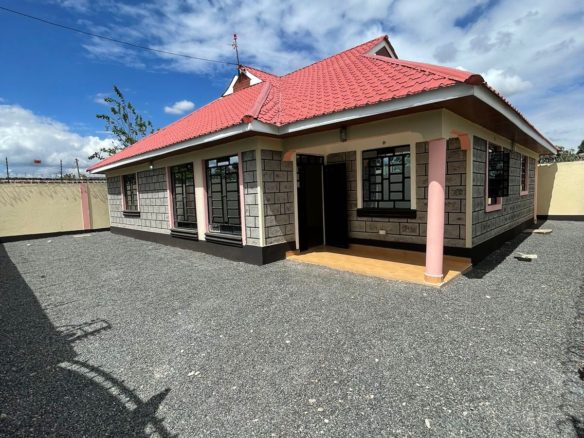 3 bedroom bungalow for sale at 8.5M in Ruiru Matangi. Plot size 40*60. Parking for 3 cars Musilli Homes