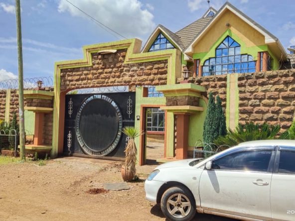 4 bedroom all ensuite modern maisonette at Thika Golfview Estate. Plot size 60 by 110. The house has na sq. Reserve price of ksh. 15m Musilli Homes