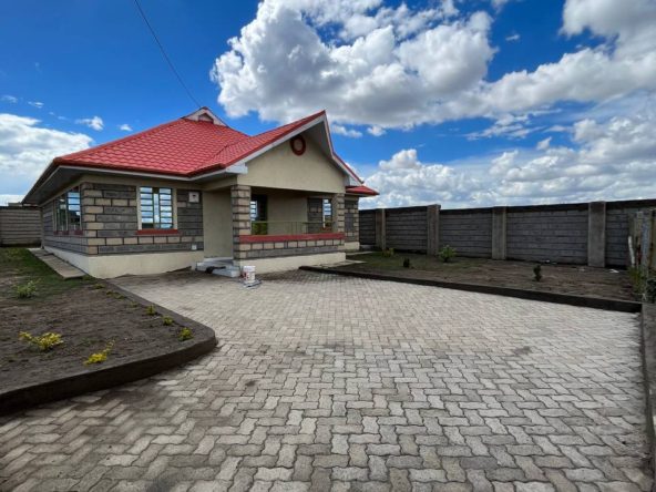3bed+dsq 9M in Kitengela. Own compound. Sits on 50*100 fts plot. 8units in compound. In a Gated community. Musilli Homes