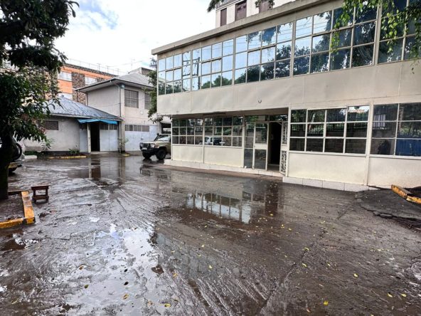 Commercial space available to let in Westlands. On 1/3 of an acre. Has Ample parking space. Rent: 800k Musilli Homes