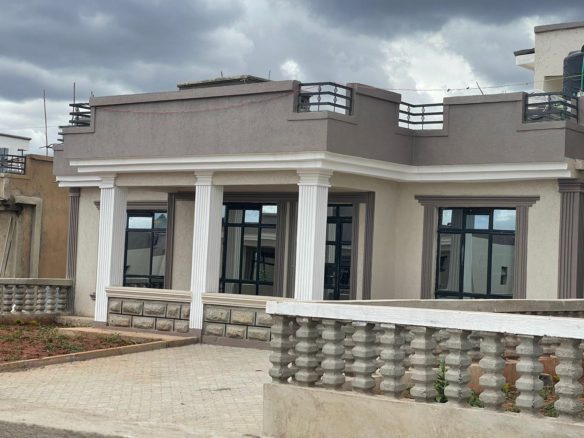 Havilla Azalea Gated Estate- 3 bedroom all ensuite flat roof bungalows with an SQ, sitting on a 50 by 100 plot. Parking for 4. 8.3M Musilli Homes