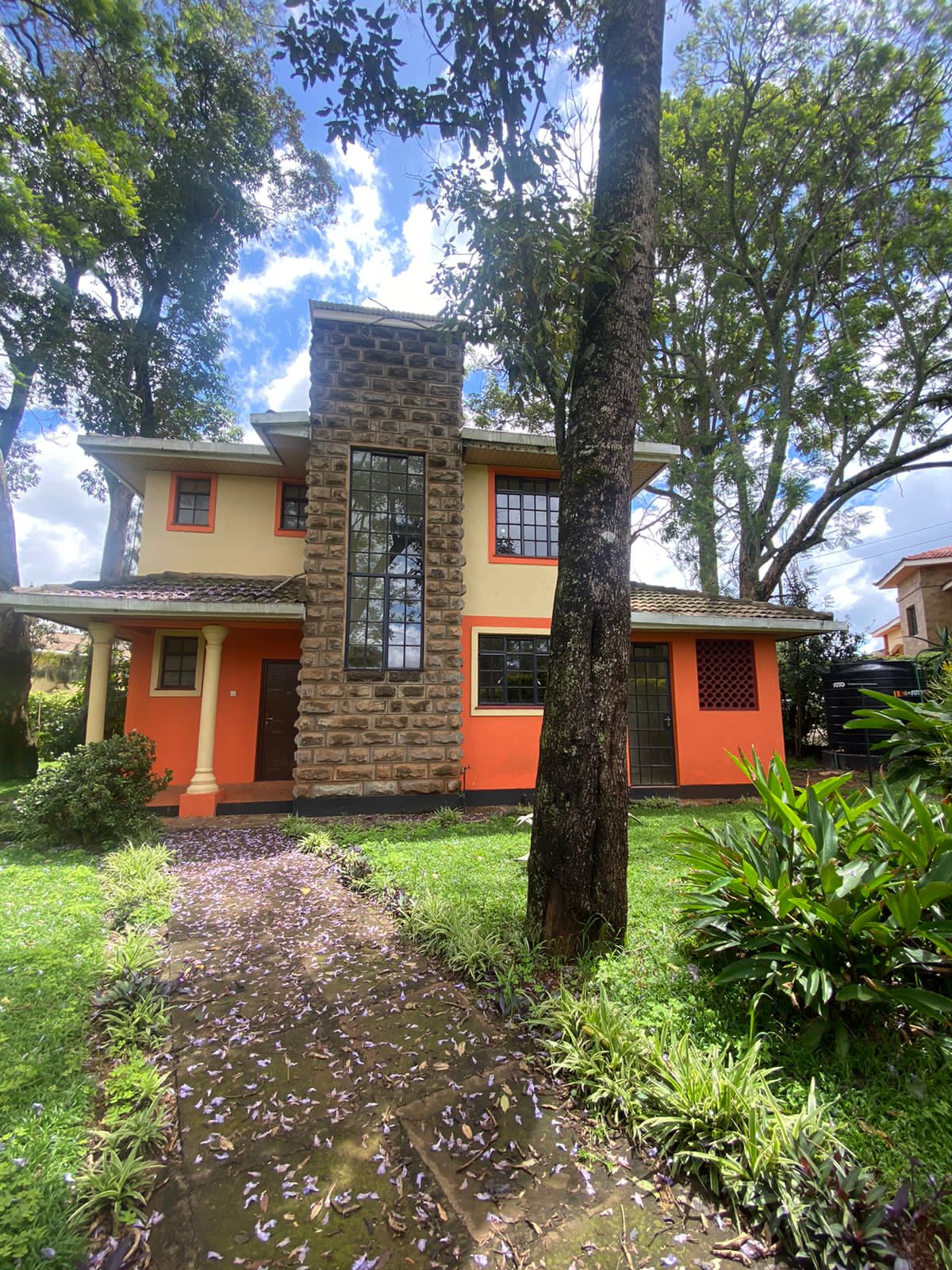 Exquisite 3 bedroom plus detached dsq in a gated community to LET along Kiambu Road. Touching tarmac. Rent Kshs 130k Musilli Homes
