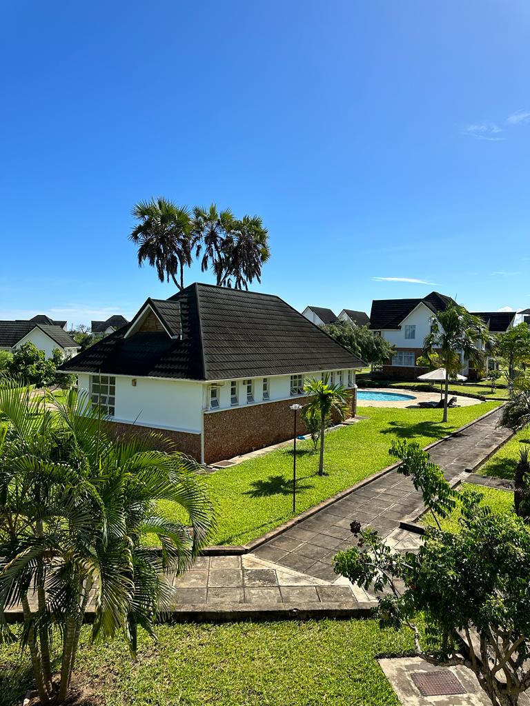 3 bedroom holiday villas for sale in Diani near Neptune beach resort. Gated community with 22 units. Full back up generator. 30Million Musilli Homes