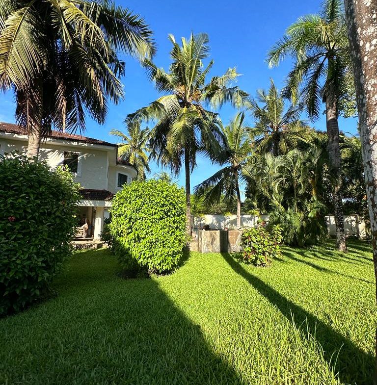 3 bedroom villa plus a guest wing for sale in Diani. Sitting on 1/2 acre for sale near Neptune beach Resort. Ksh 45Million negotiable Musilli Homes